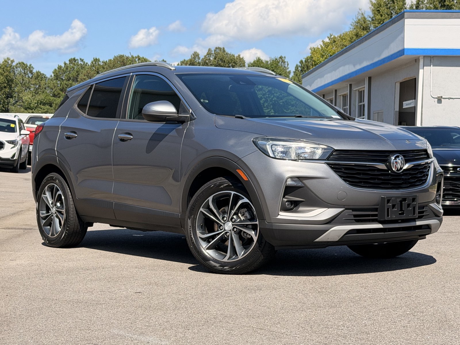 Used 2020 Buick Encore GX Select FWD image 2