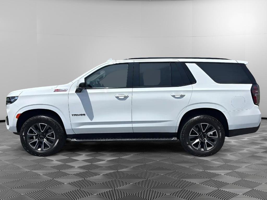 Used 2024 Chevrolet Tahoe Z71 w/ Luxury Package AWD/4WD image 5