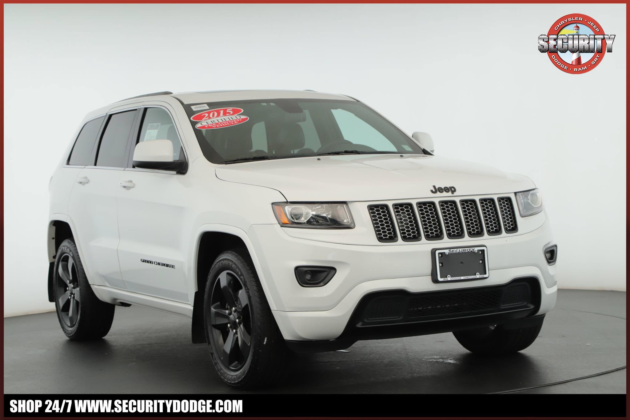 Used 2015 Jeep Grand Cherokee Altitude AWD/4WD video 1