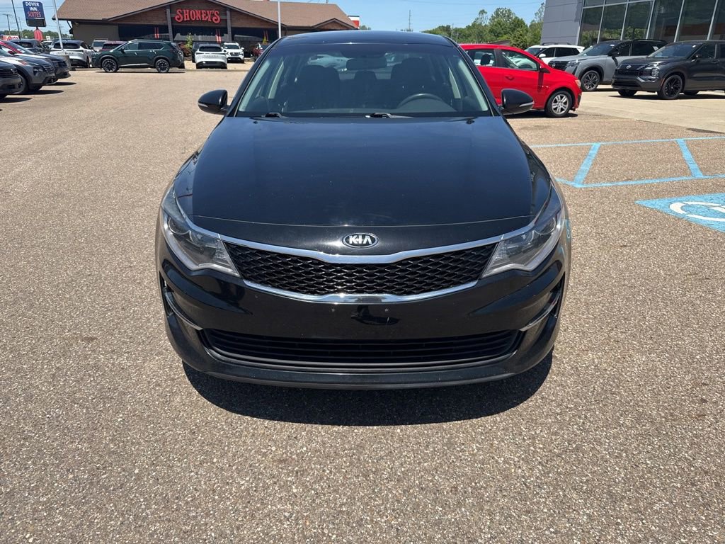 Used 2016 Kia Optima LX w/ Option Group 014 FWD image 2