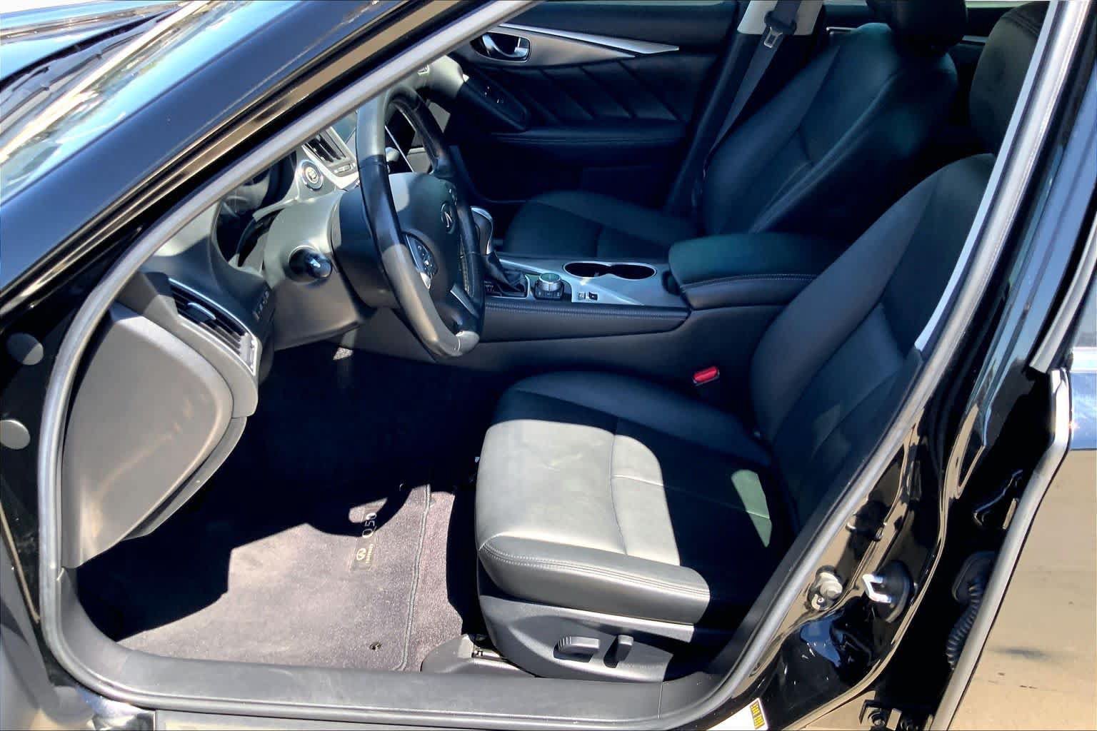Used 2017 INFINITI Q50 2.0t RWD image 8