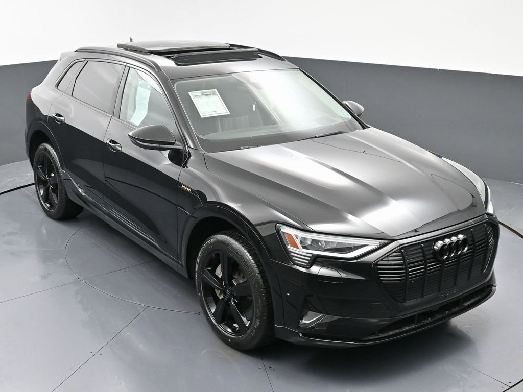 Used 2019 Audi e-tron Prestige w/ Prestige Package image 42