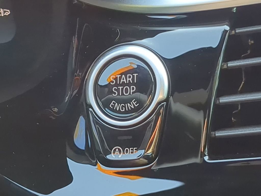 Used 2023 BMW 530i w/ Premium Package image 28