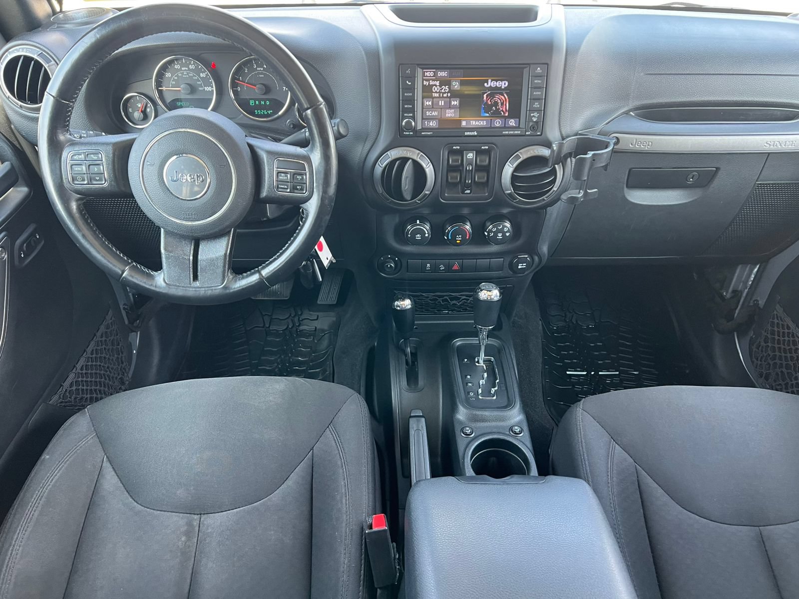 Used 2018 Jeep Wrangler Unlimited Sport AWD/4WD image 3