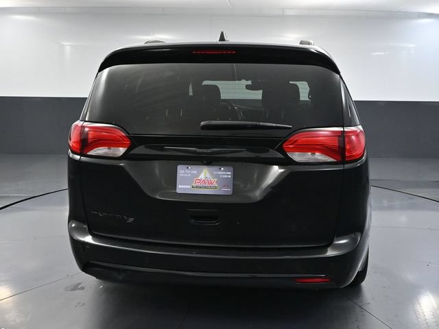 Used 2019 Chrysler Pacifica Touring-L Plus w/ Advanced Safetytec Group FWD image 6