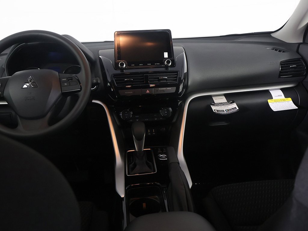 New 2025 Mitsubishi Eclipse Cross LE image 29