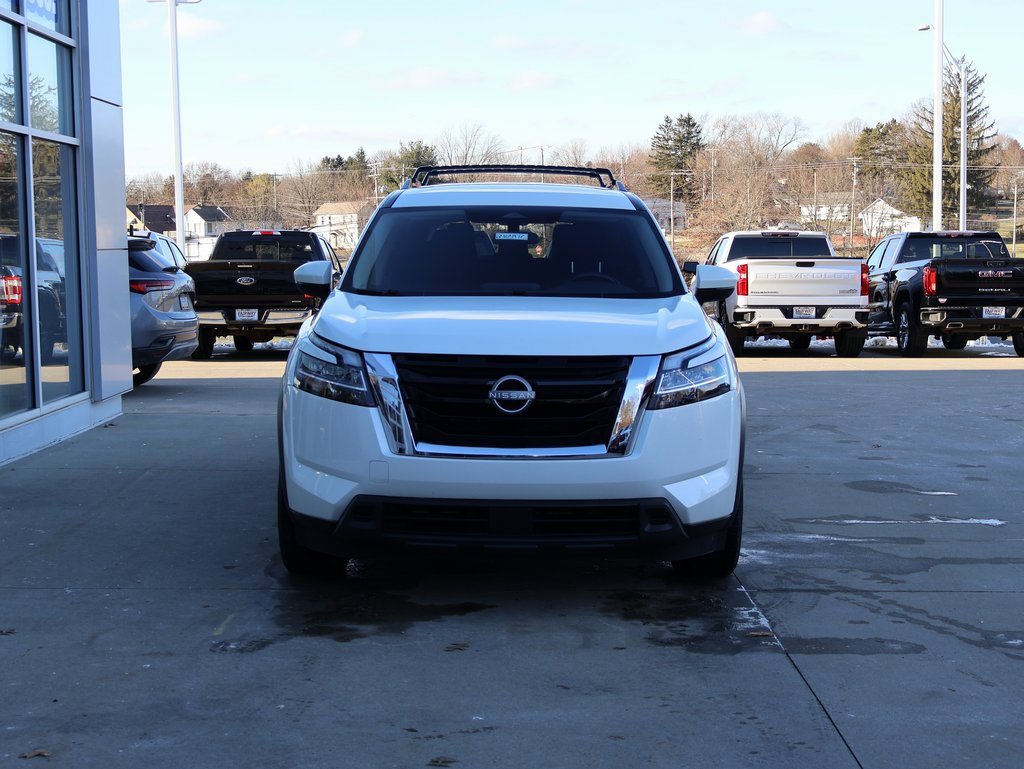 Used 2022 Nissan Pathfinder SV image 5