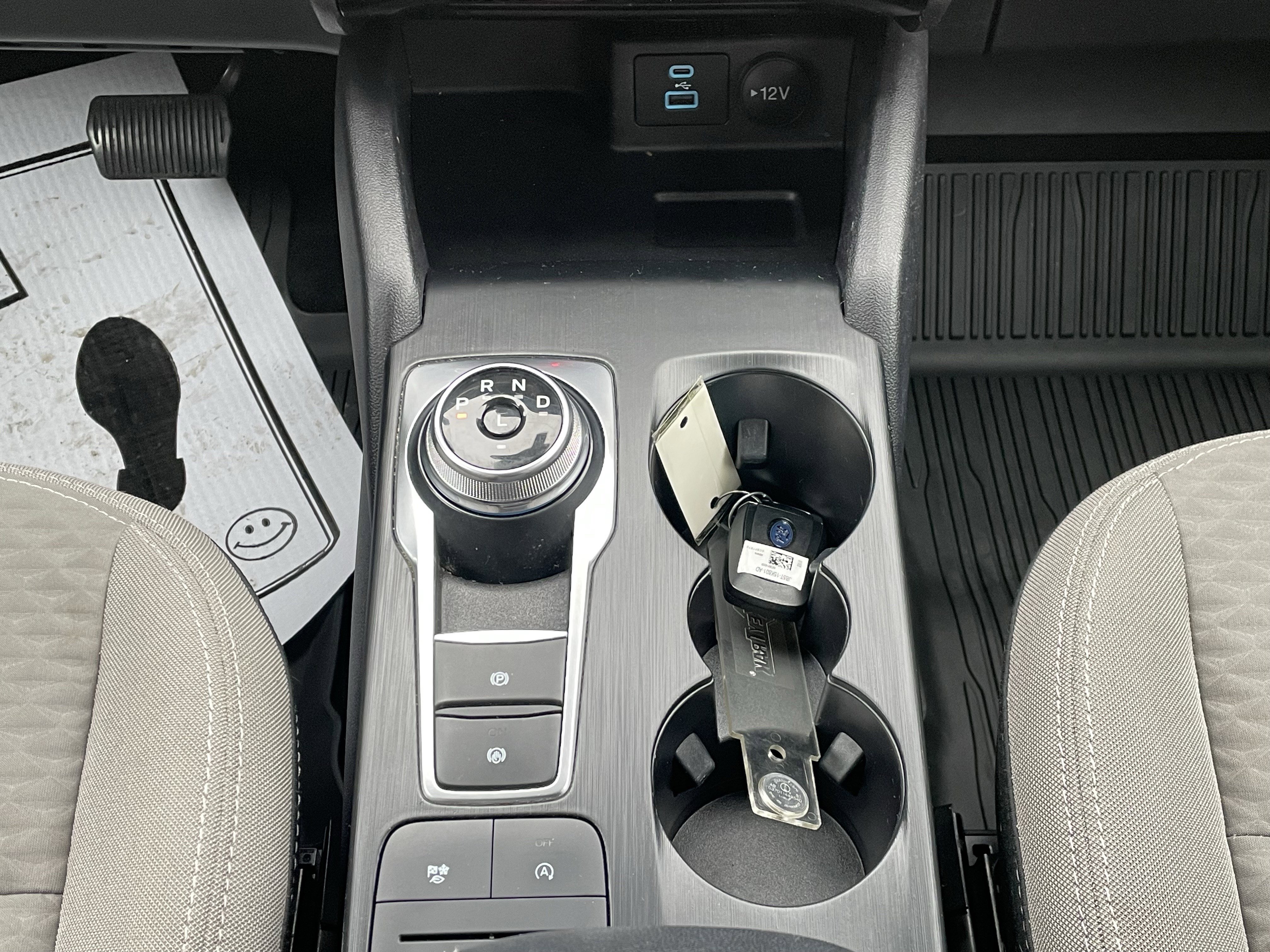 Used 2022 Ford Escape SE w/ Cold Weather Package image 23