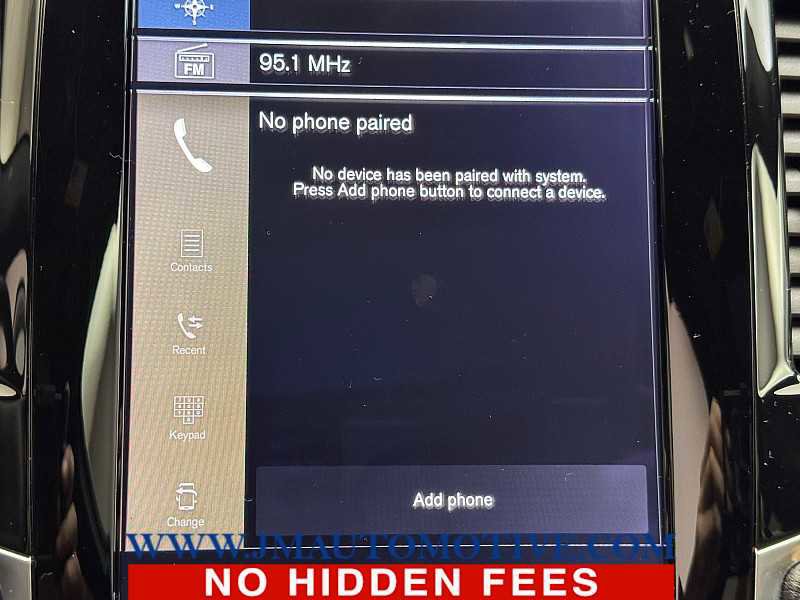 Used 2017 Volvo XC90 T6 Momentum w/ Vision Package image 25