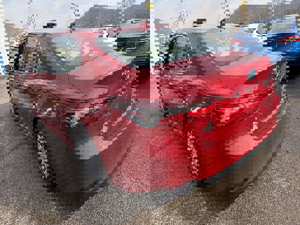 Used 2023 Toyota Camry LE image 7