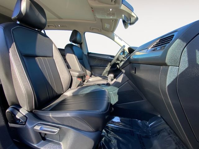 Used 2022 Volkswagen Tiguan SE image 15