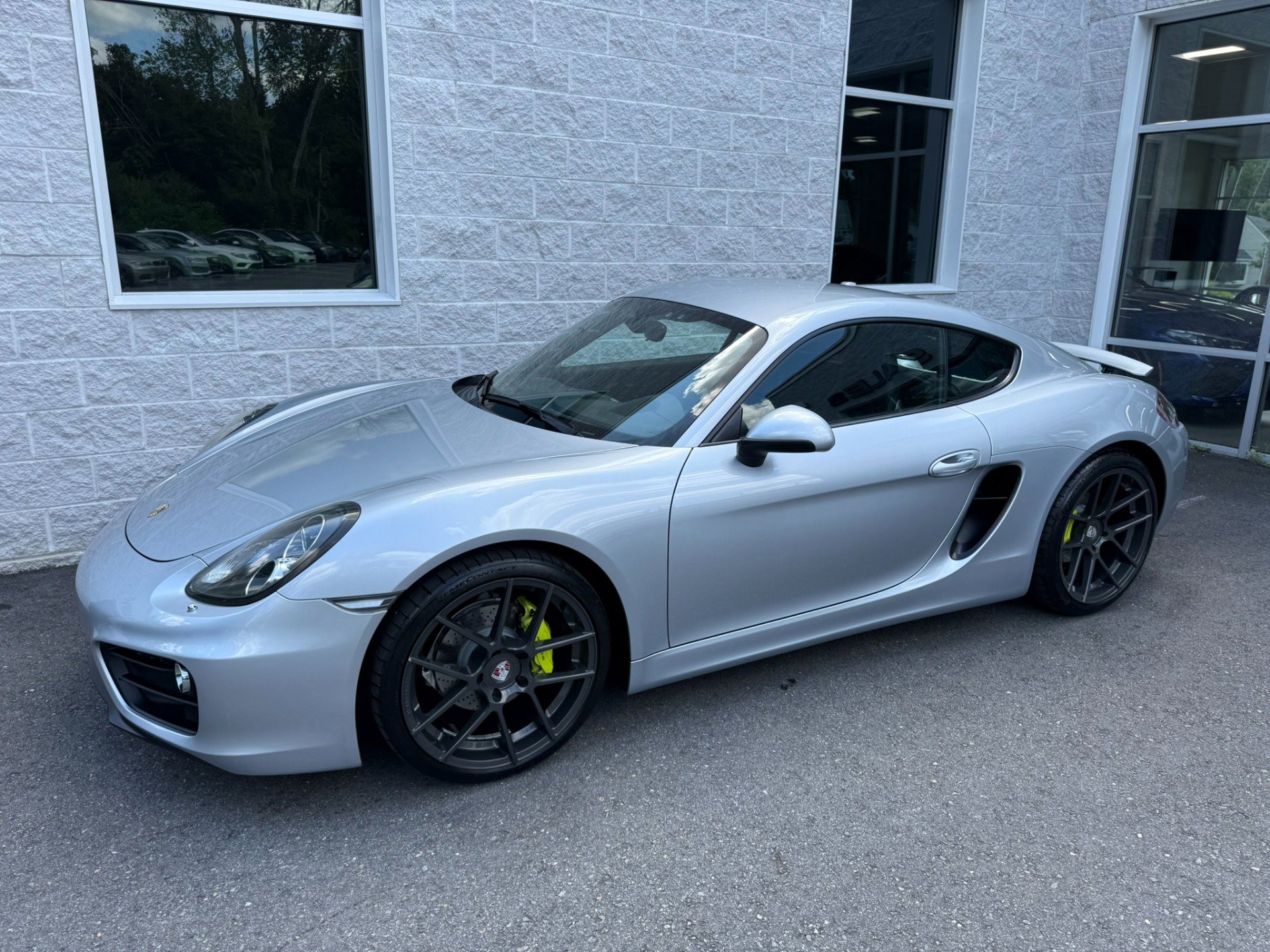 Used 2014 Porsche Cayman image 1