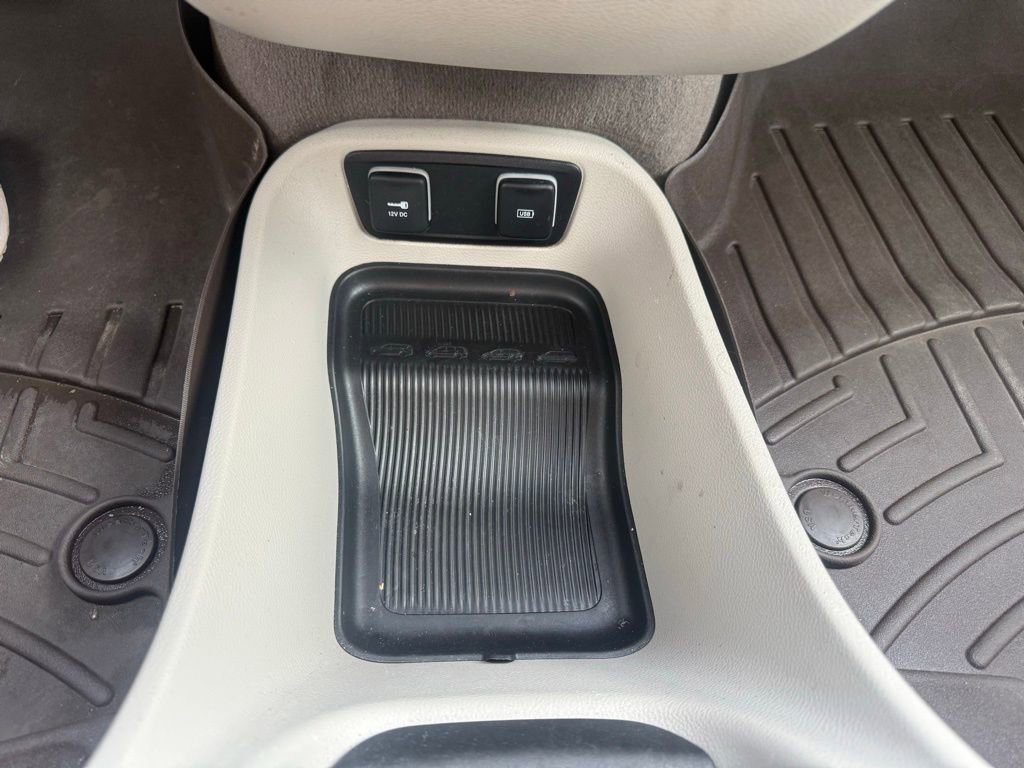 Used 2018 Chrysler Pacifica Touring-L image 22