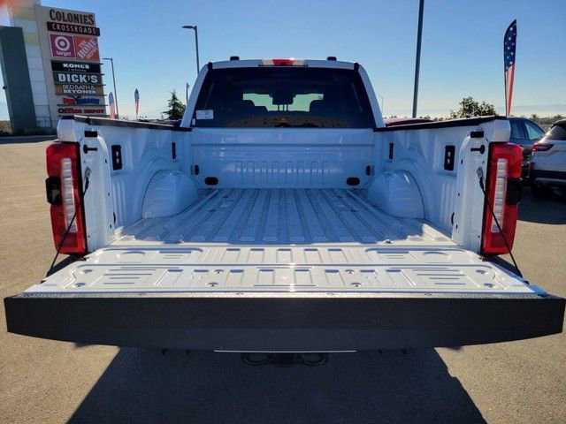 New 2026 Ford F350 Lariat w/ FX4 Off-Road Package image 10