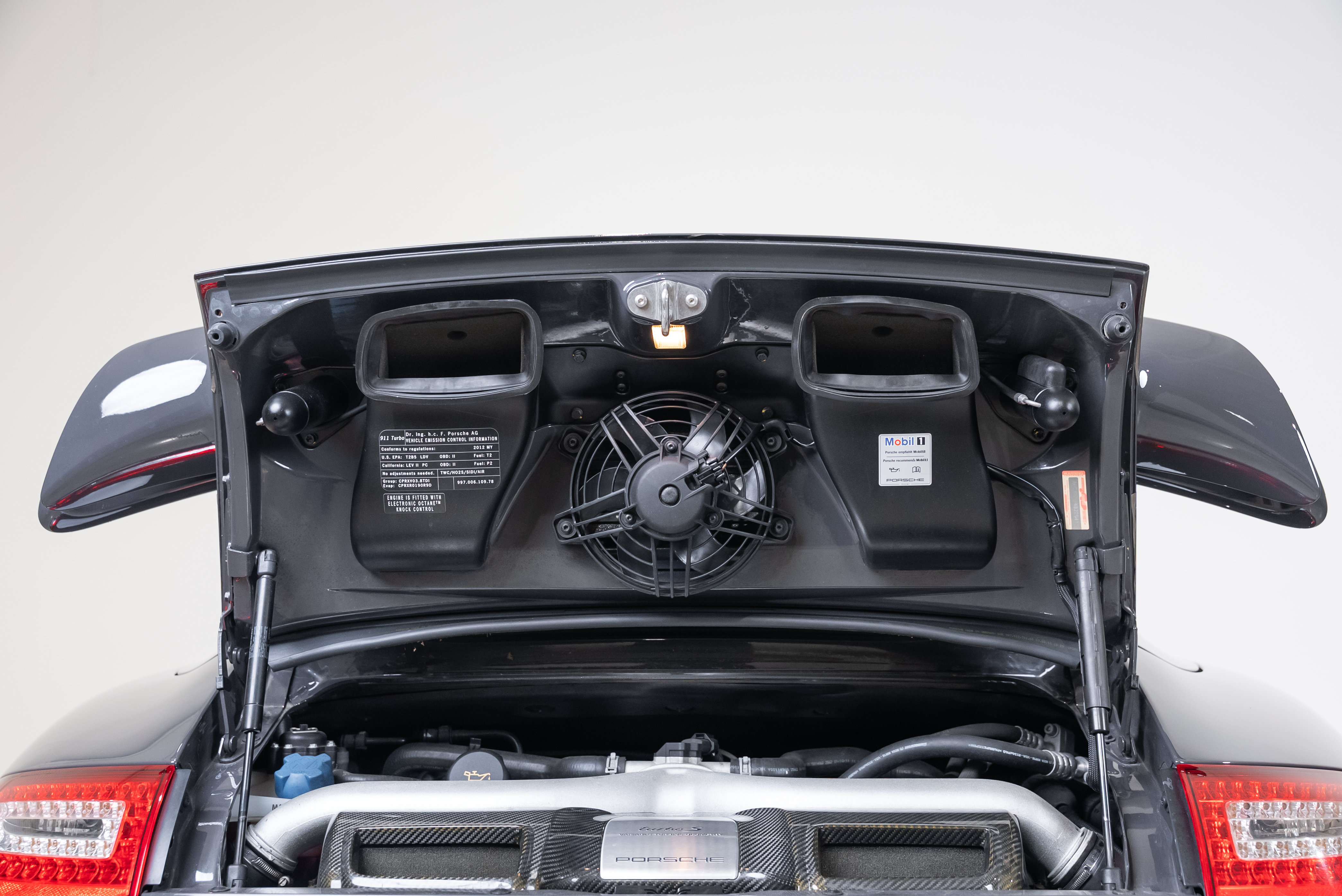 Used 2012 Porsche 911 Edition 918 Spyder AWD/4WD image 44
