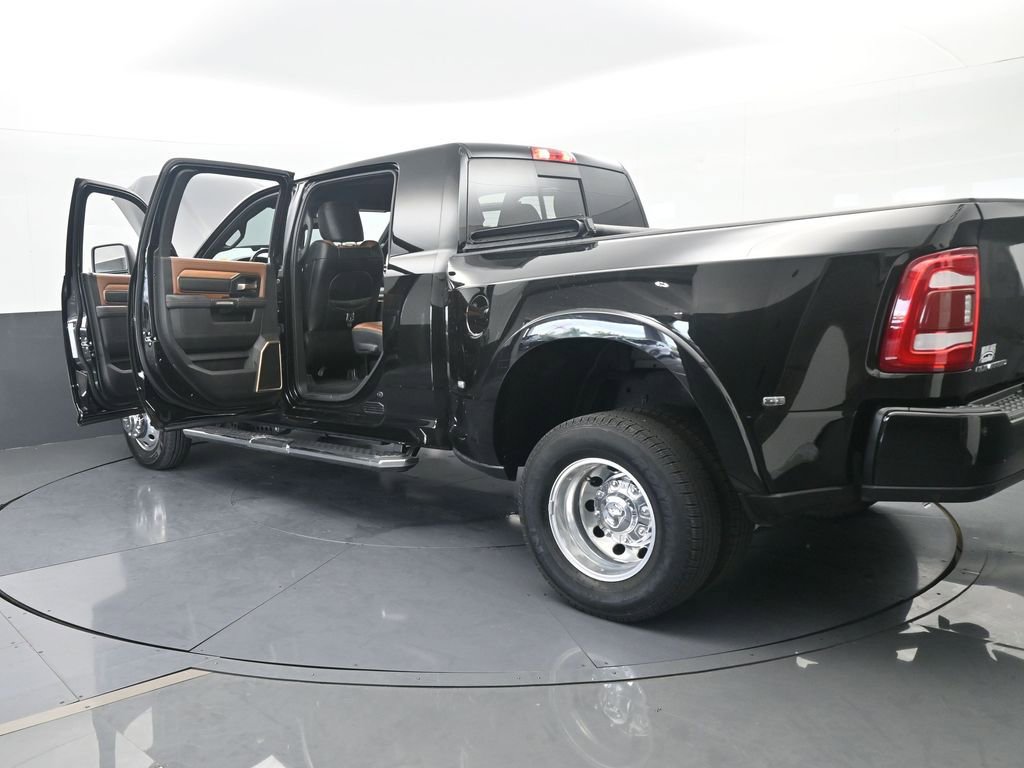 Used 2023 RAM 3500 Limited image 39