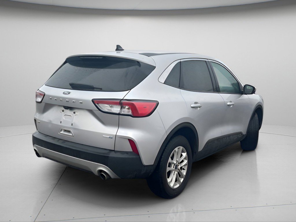 Used 2020 Ford Escape SE image 5