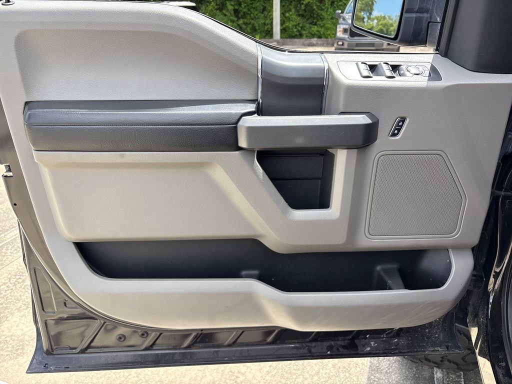 Used 2016 Ford F150 XLT w/ Equipment Group 302A Luxury AWD/4WD image 16