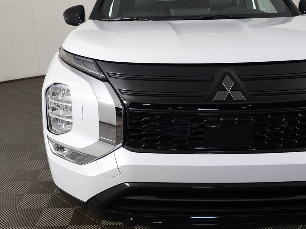 New 2026 Mitsubishi Outlander LE AWD/4WD image 13