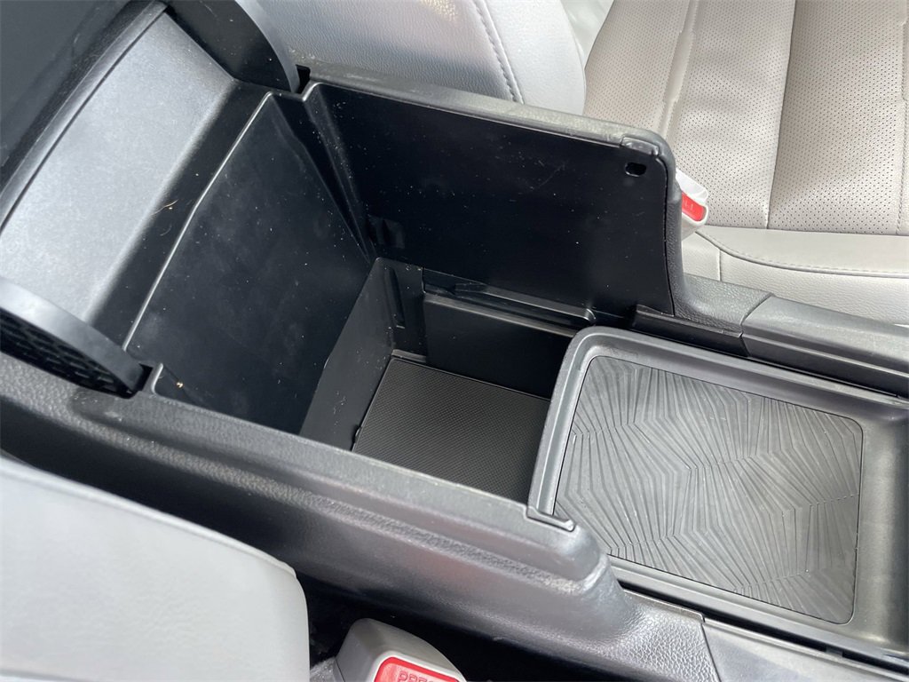 Used 2017 Honda CR-V Touring image 33