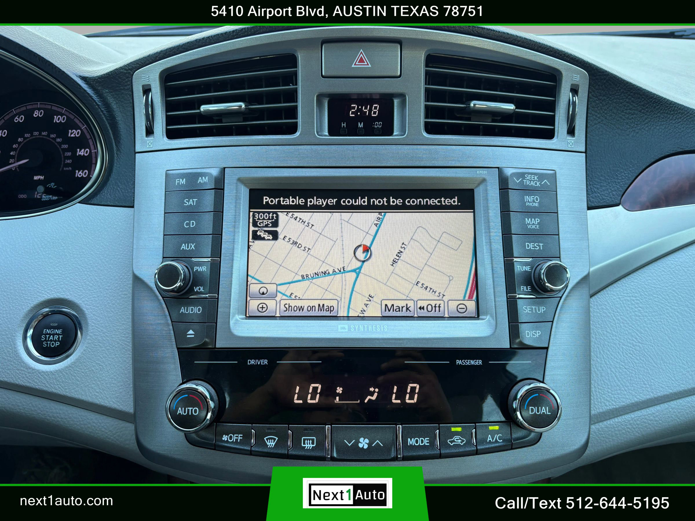 Used 2012 Toyota Avalon Limited image 22