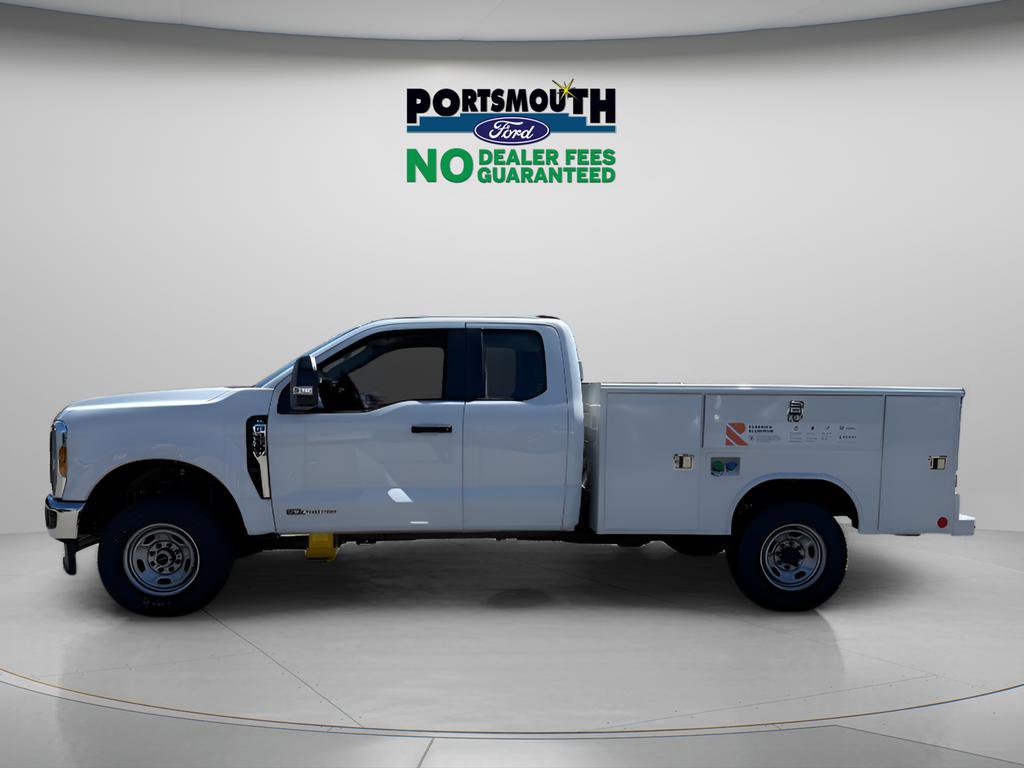 New 2025 Ford F250 XL w/ XL Chrome Package AWD/4WD image 2