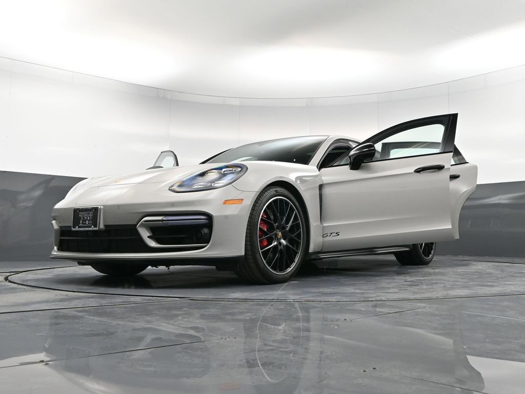 Certified 2022 Porsche Panamera GTS image 40