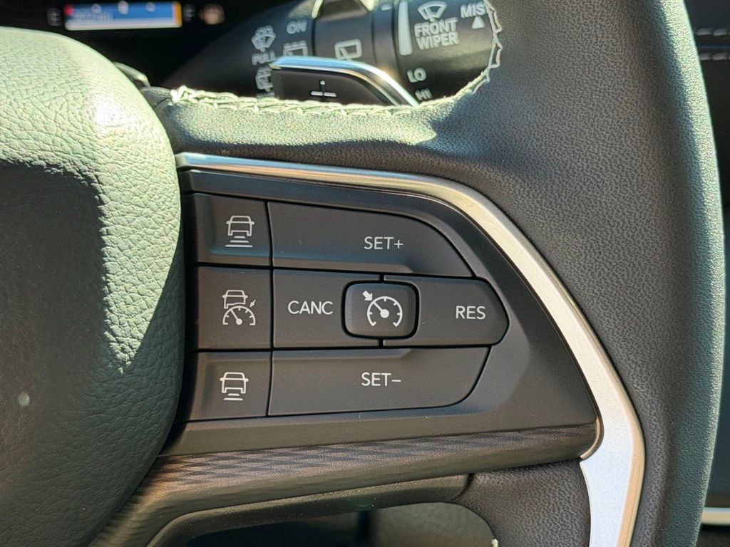 New 2025 Jeep Grand Cherokee L Laredo AWD/4WD image 18