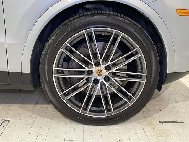 Certified 2023 Porsche Cayenne S AWD/4WD image 11