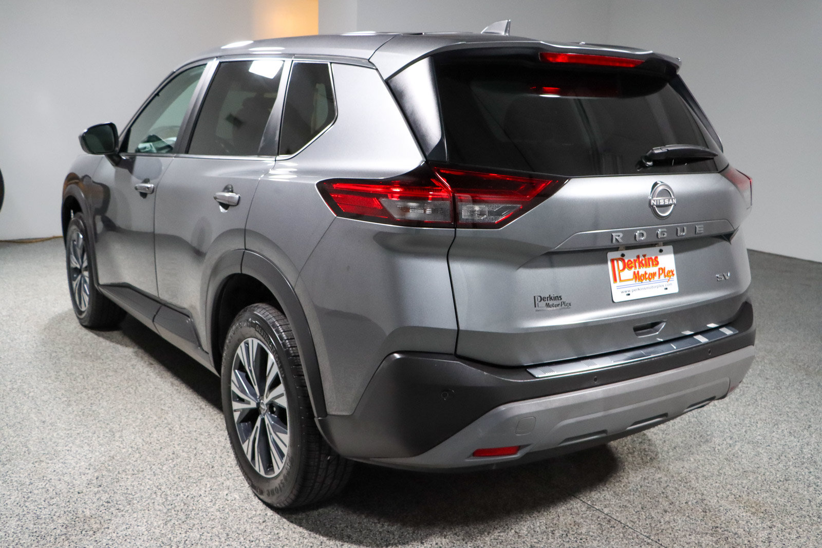 Used 2023 Nissan Rogue SV FWD image 9