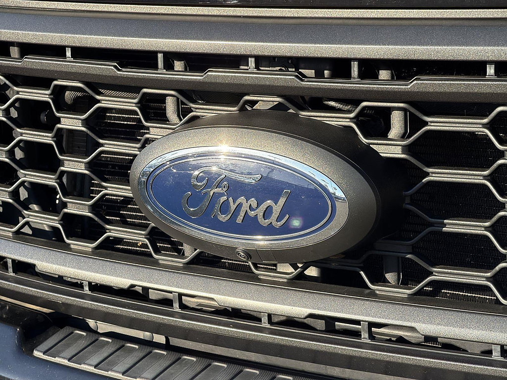 Used 2023 Ford F350 Lariat w/ Sport Appearance Package AWD/4WD image 30