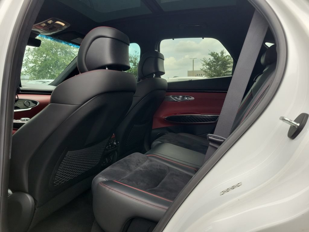 Used 2022 Genesis GV70 3.5T Sport w/ Sport Prestige Package AWD/4WD image 12