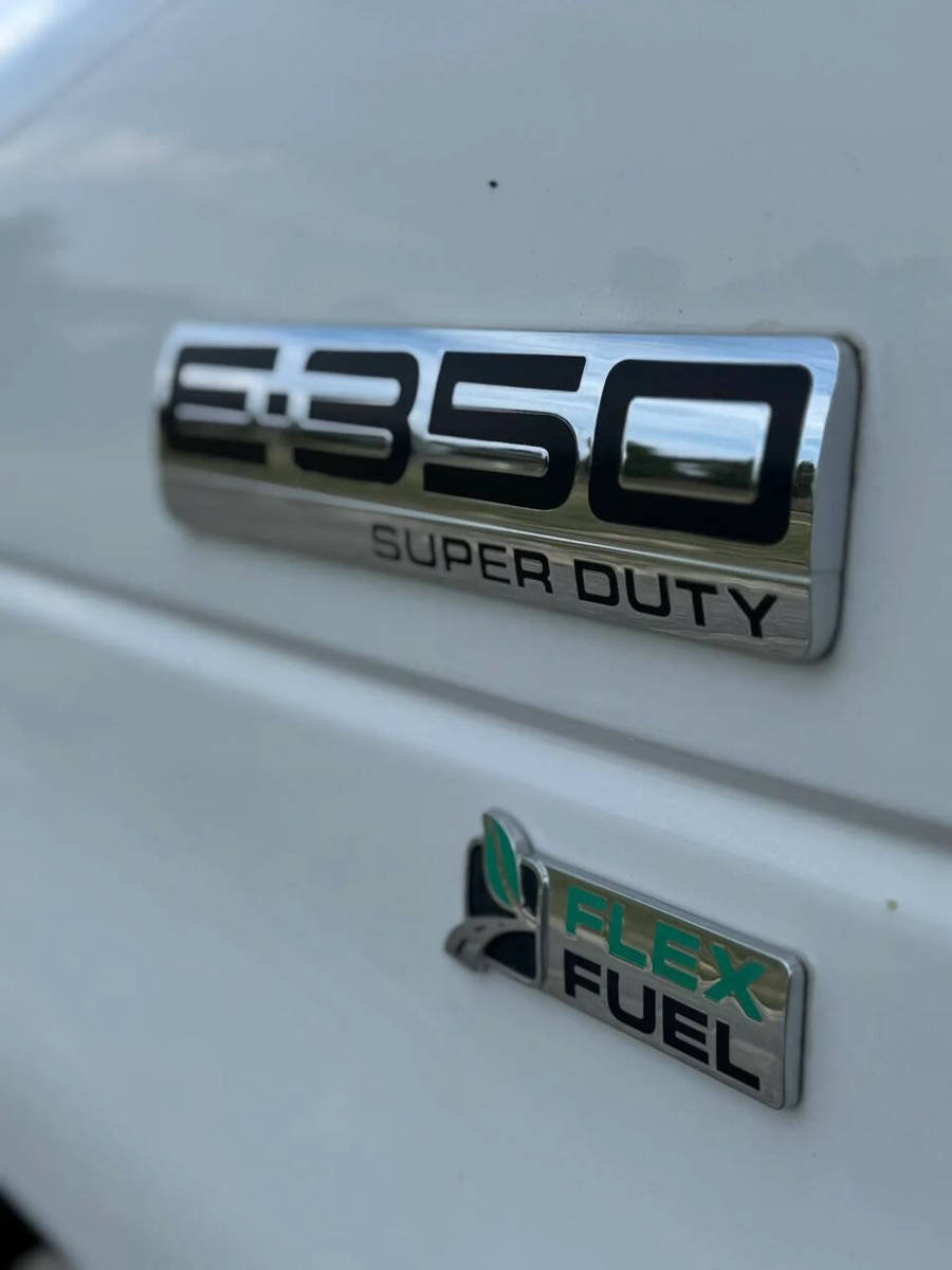 Used 2015 Ford E-350 and Econoline 350 Super Duty RWD image 25