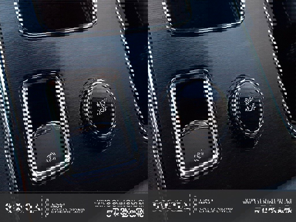 Certified 2025 Lincoln Aviator AWD image 24