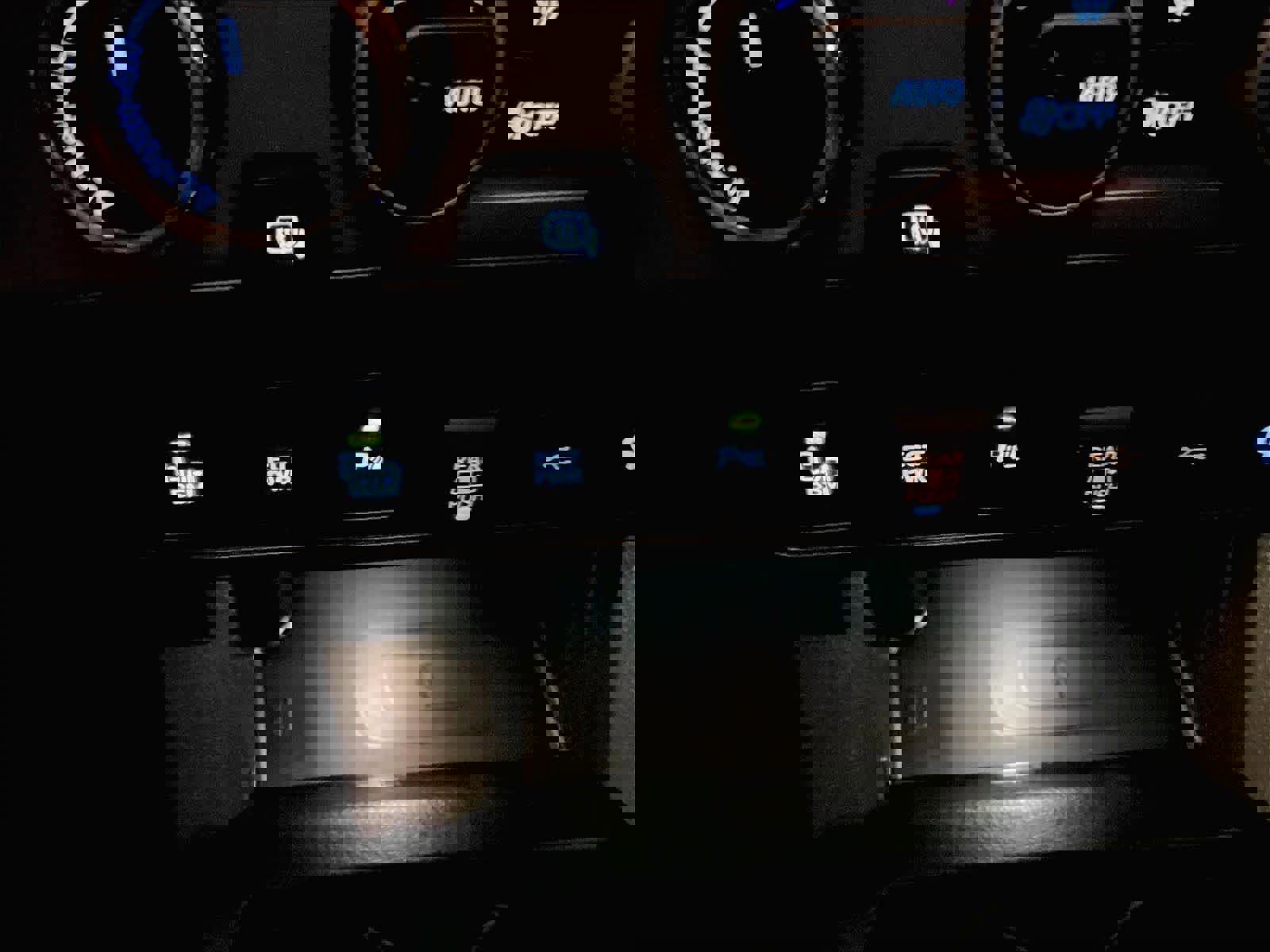 Used 2023 Toyota Tacoma TRD Sport w/ Technology Package image 25