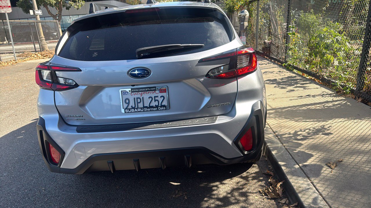 Used 2024 Subaru Crosstrek 2.0i Premium w/ Crosstrek Mirror Package AWD/4WD image 5