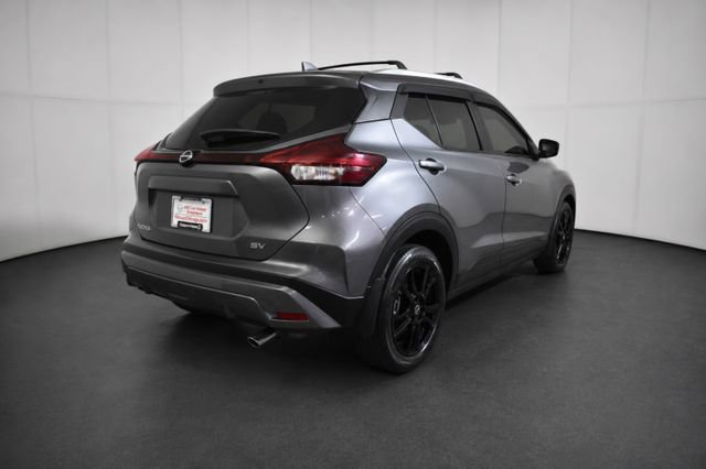 Used 2023 Nissan Kicks SV w/ Exterior Package FWD image 4