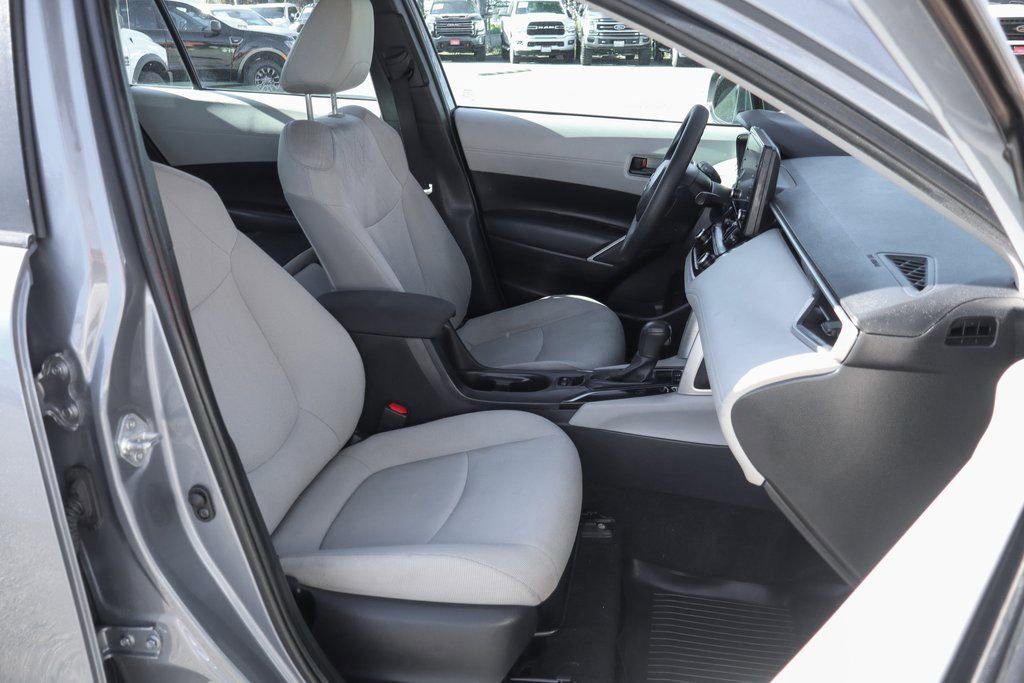 Used 2022 Toyota Corolla Cross L image 37