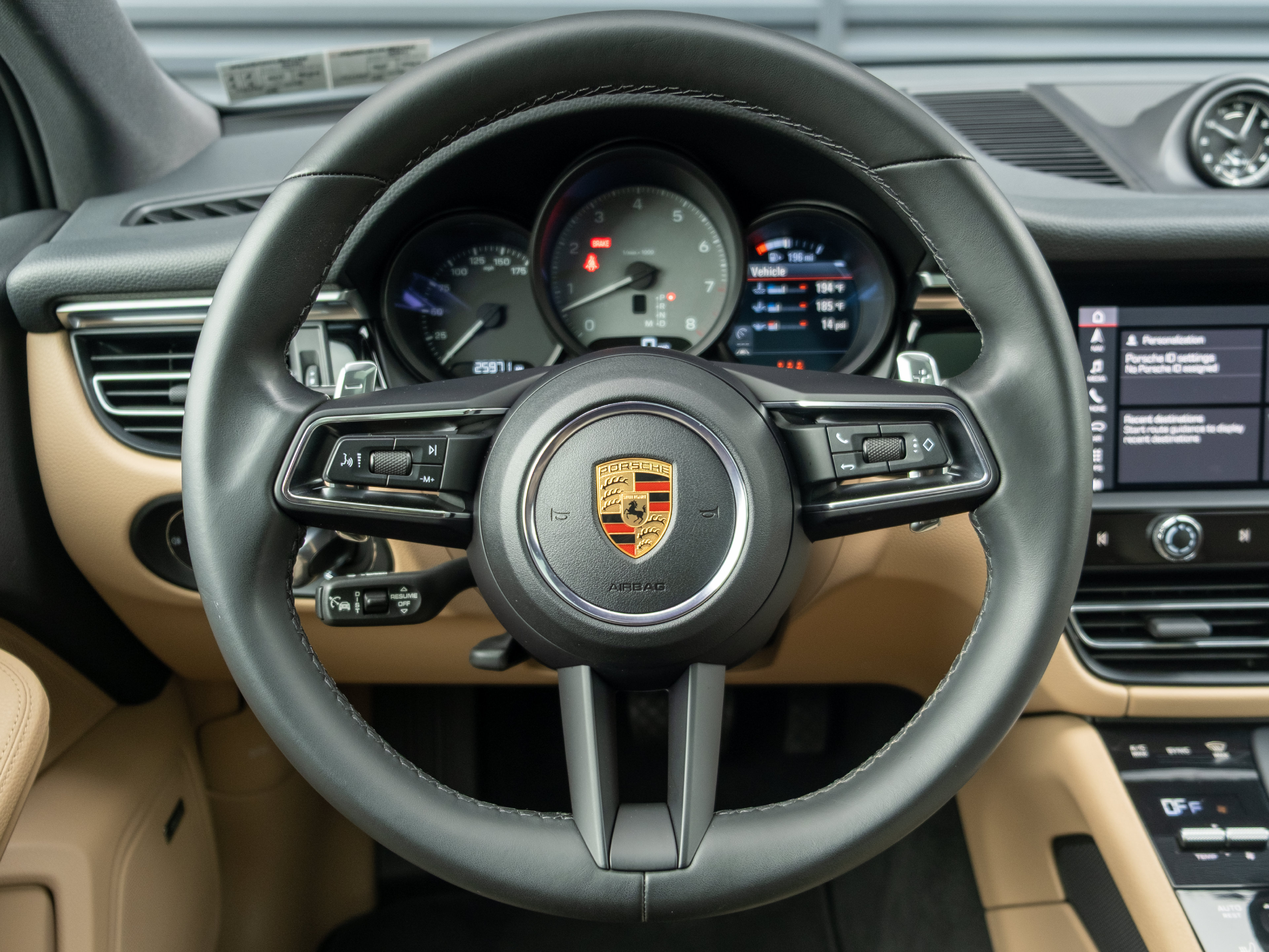Certified 2023 Porsche Macan S AWD/4WD image 25