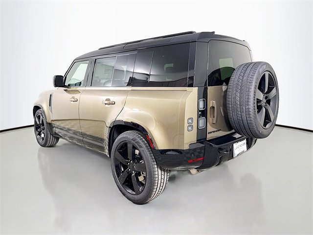 New 2026 Land Rover Defender 110 X-Dynamic SE image 7