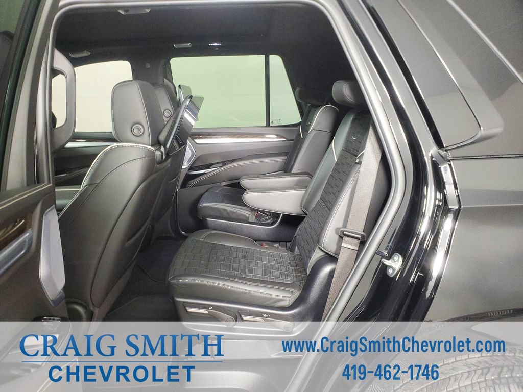 Used 2025 Cadillac Escalade Sport Platinum w/ LPO, Floor Liner Package AWD/4WD image 13