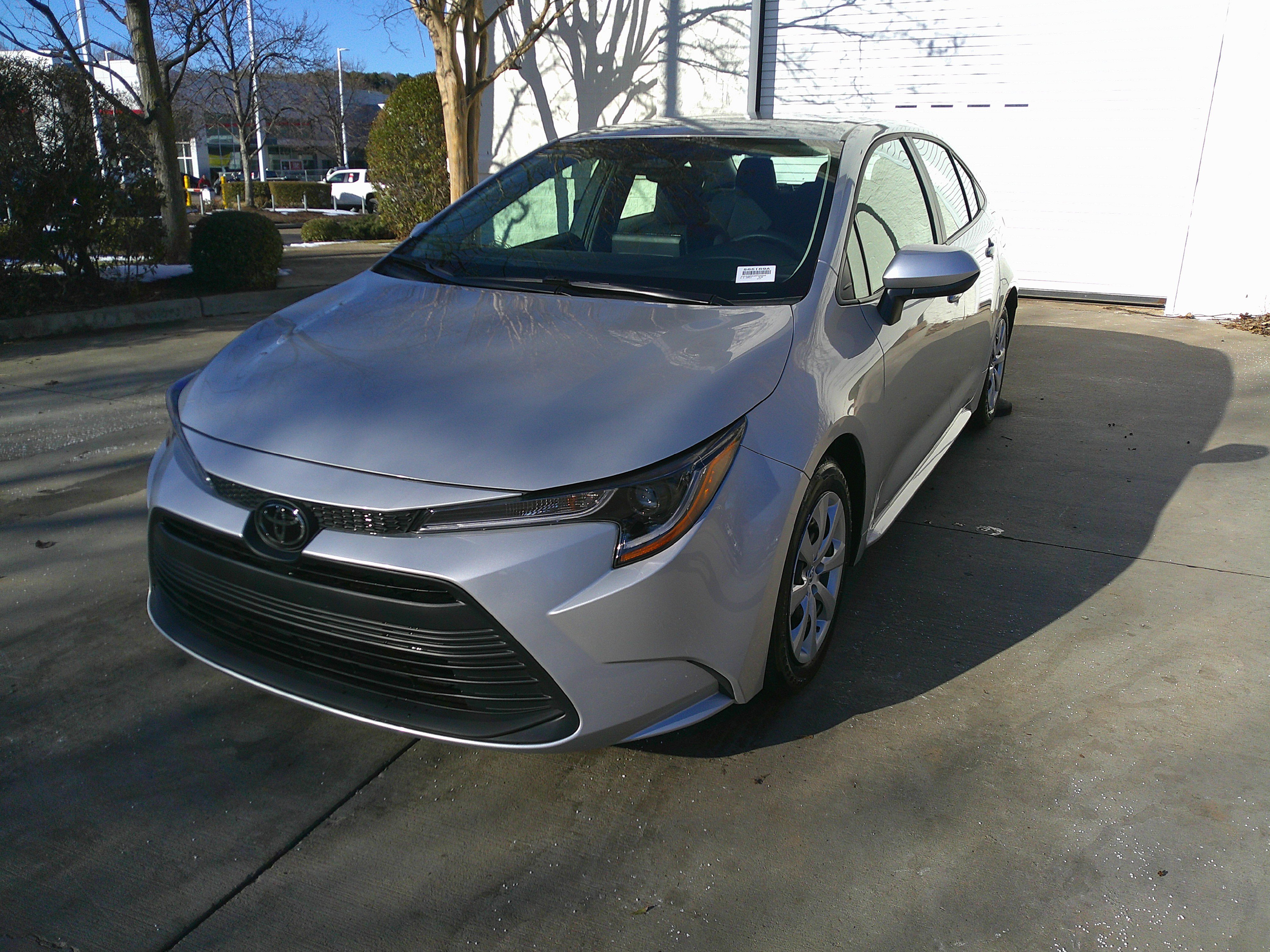 Used 2024 Toyota Corolla LE image 6