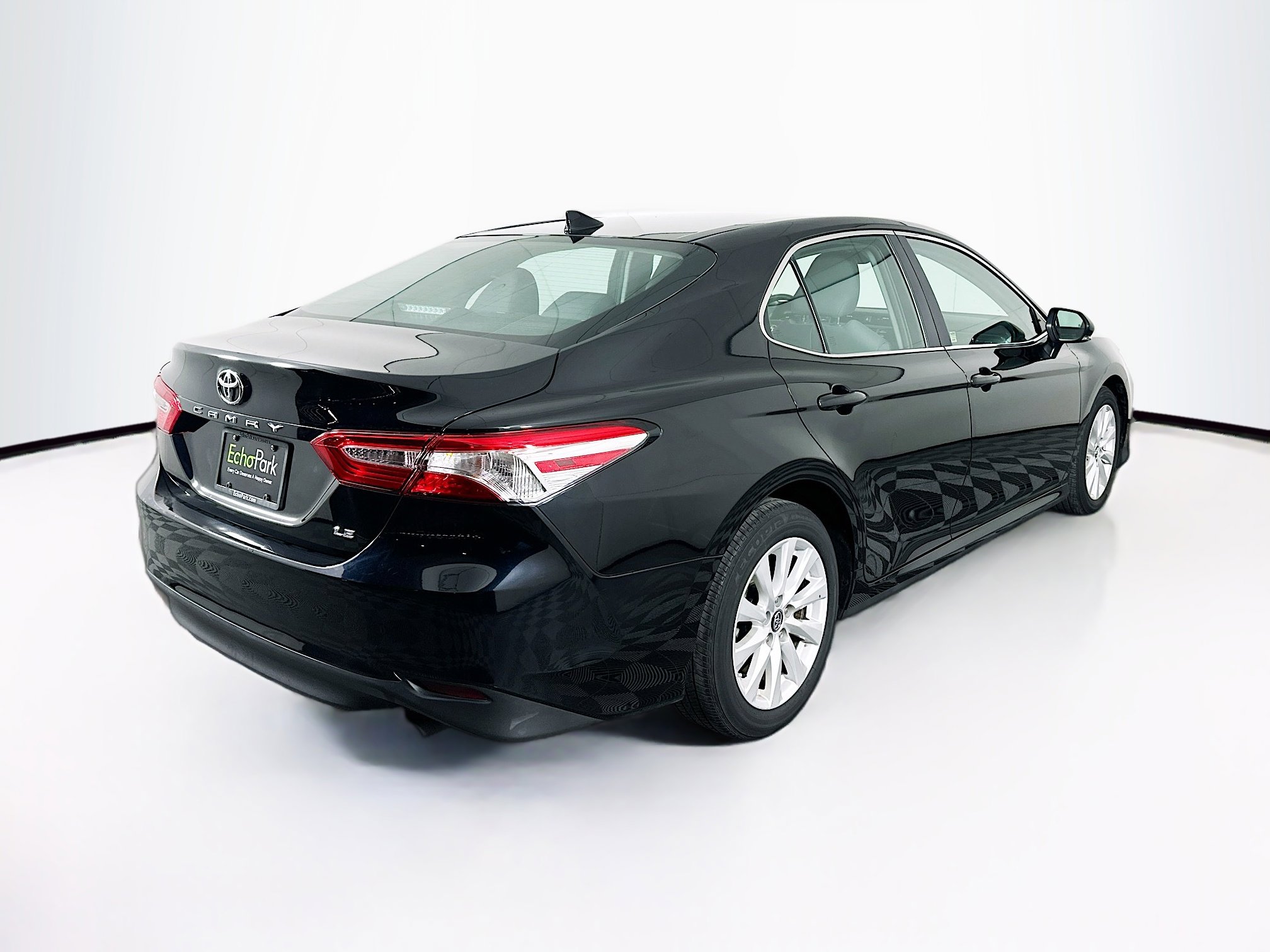 Used 2019 Toyota Camry LE w/ Convenience Package image 9