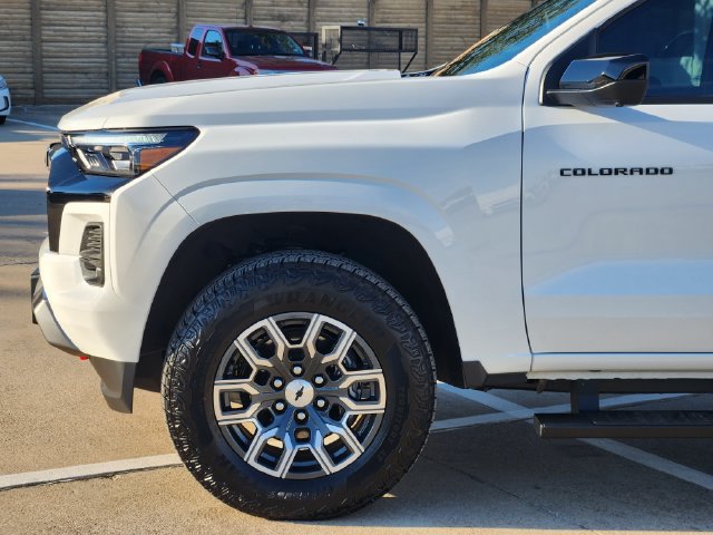 Used 2026 Chevrolet Colorado Z71 w/ Technology Package AWD/4WD image 16