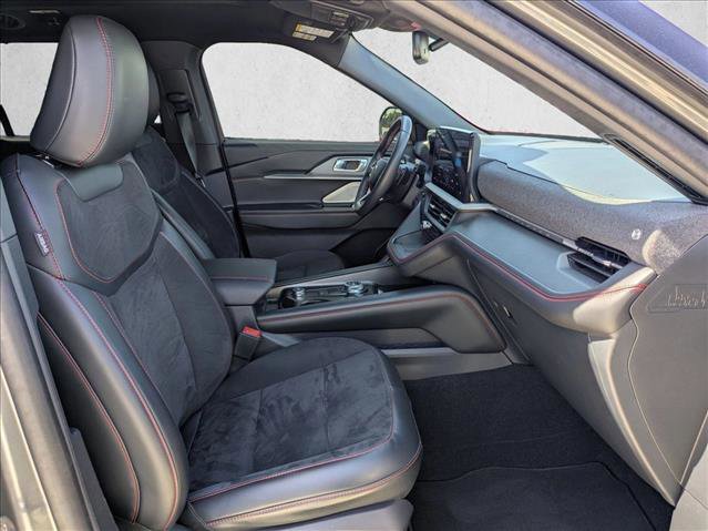 Used 2025 Ford Explorer ST AWD/4WD image 23