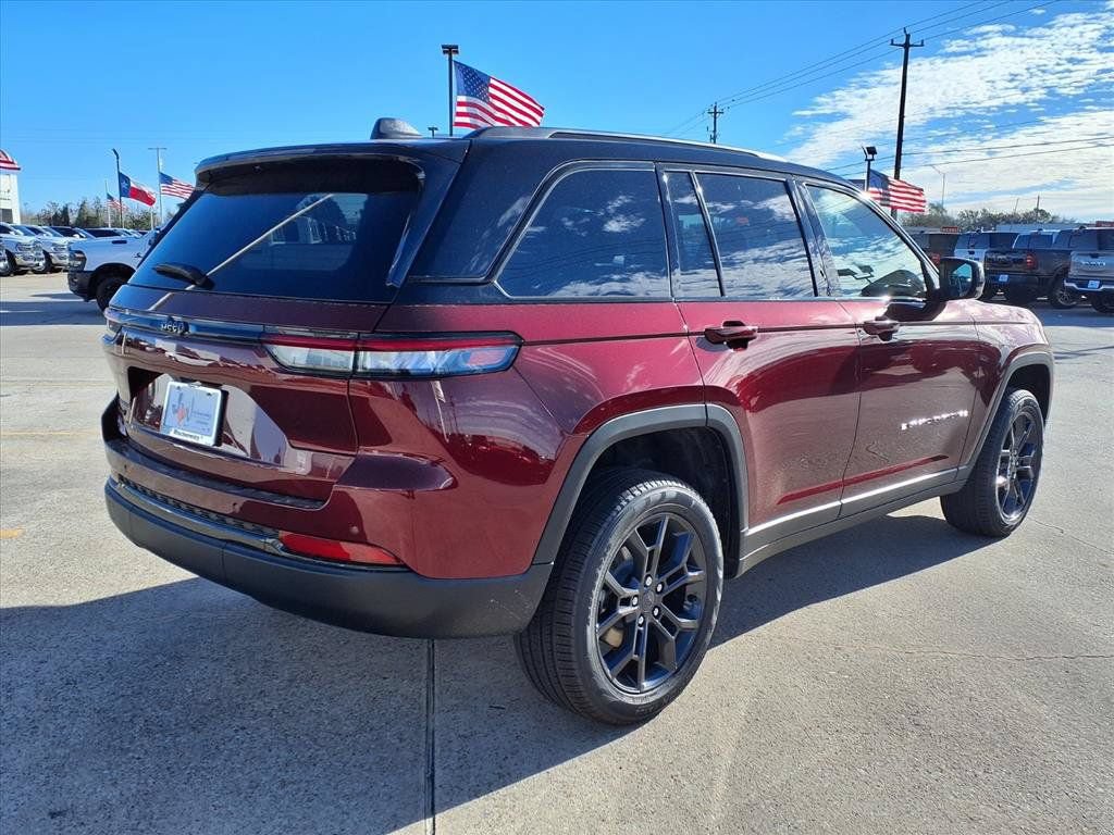 New 2025 Jeep Grand Cherokee Limited AWD/4WD image 3