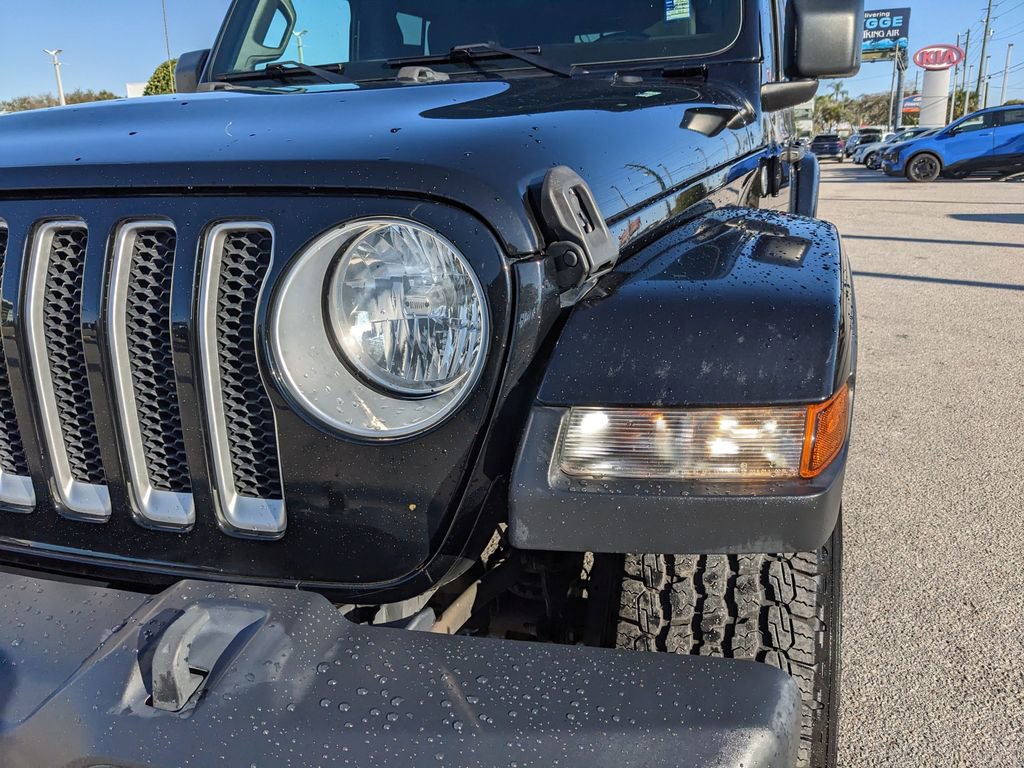 Used 2018 Jeep Wrangler Unlimited Sahara image 8