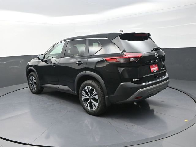 Used 2023 Nissan Rogue SV image 5