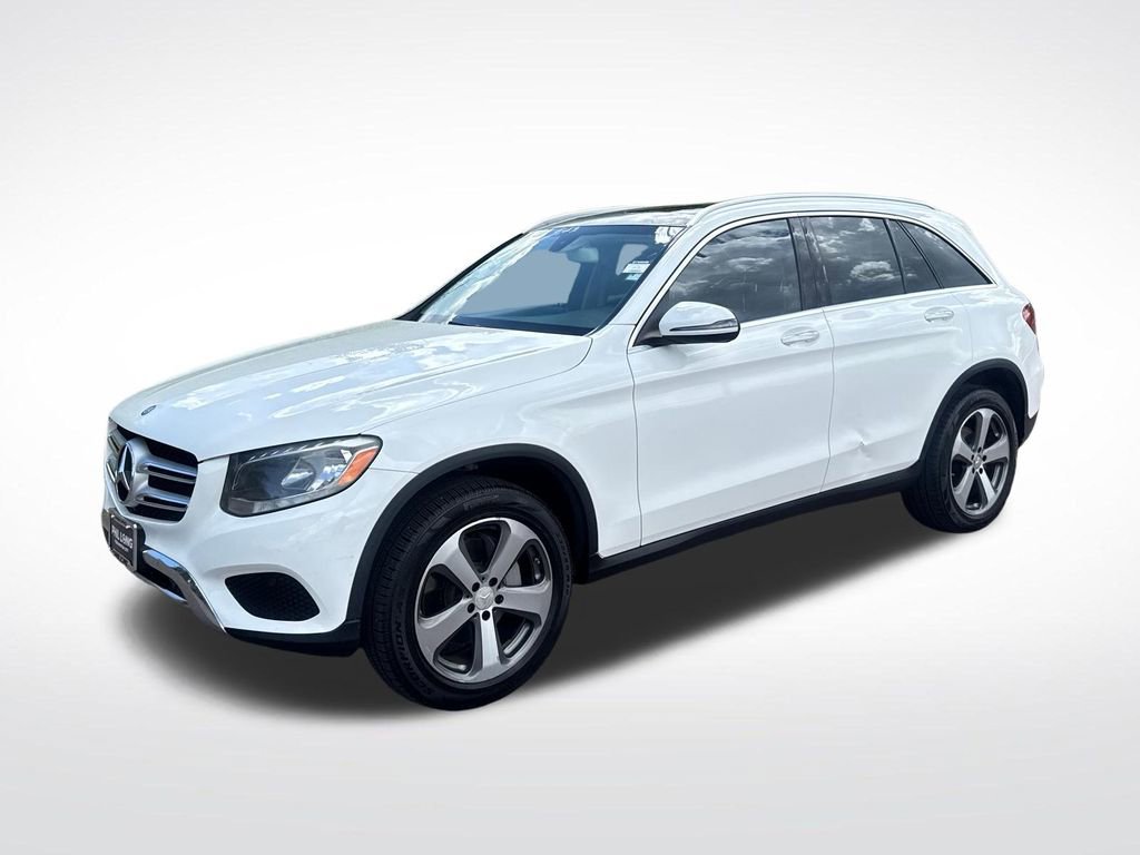 Used 2016 Mercedes-Benz GLC 300 4MATIC image 3