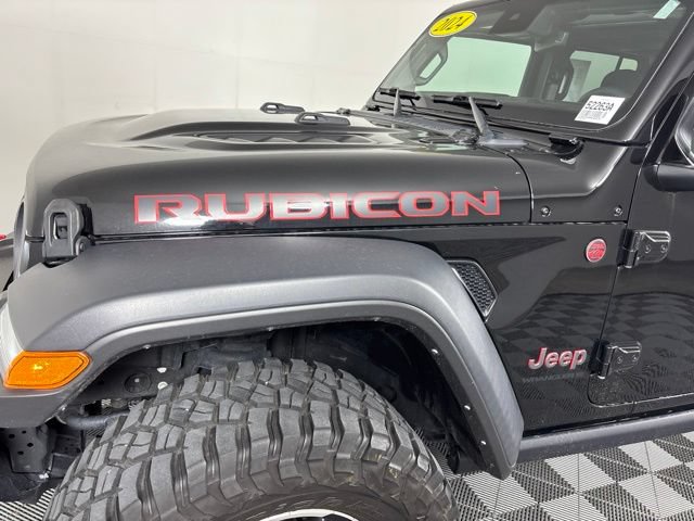 Used 2024 Jeep Wrangler Unlimited Rubicon w/ Technology Group AWD/4WD image 11
